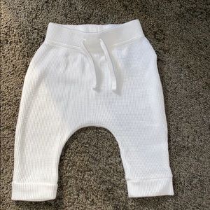 White thermal pants 3-6m